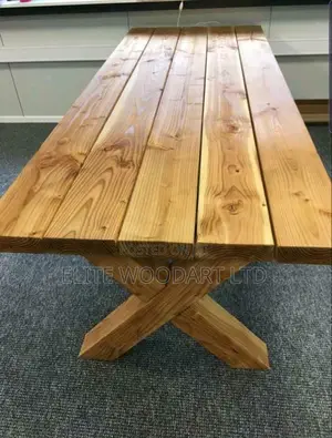Garden/Picnic Table/Includes Standard Umbrella Hole