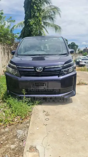 Toyota Voxy 2017 Blue