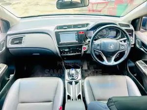 Honda Grace 2017 Gray