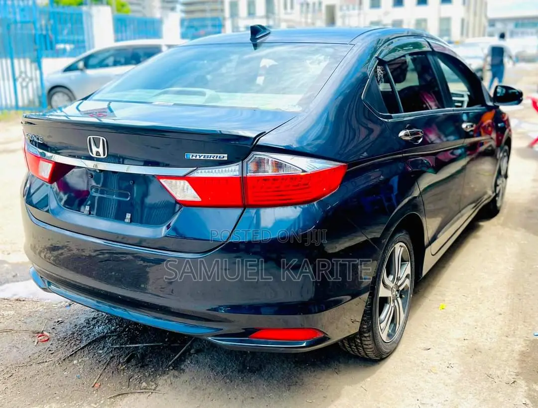 Honda Grace 2017 Gray