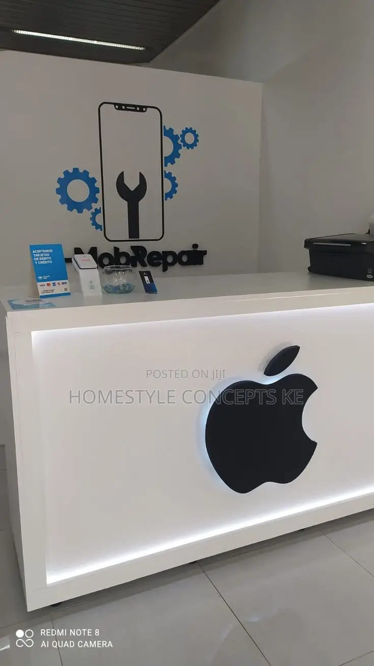 Computer Electronic Sales and Repair Shop Interior Design