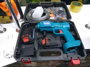 Makita Portable/Rechargeable Cordless Pressure Washer