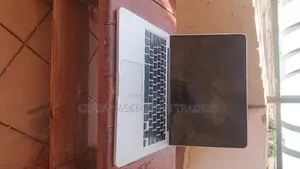 Laptop Apple MacBook Pro 2015 16GB Intel Core I5 SSD 256GB