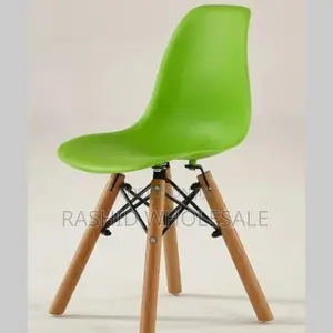 ✓Eames Plastic Chair, Green