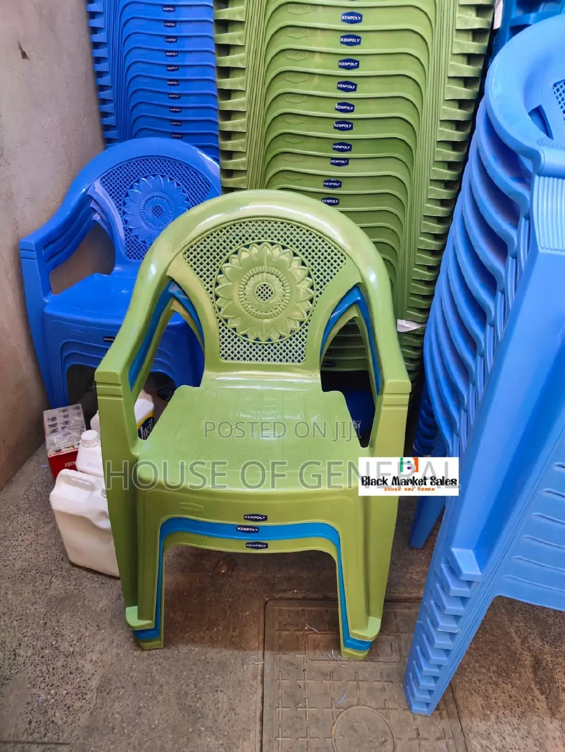 Kenpoly Plastic Chairs With Arms