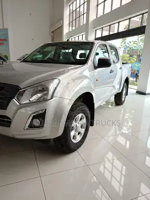 New Isuzu D-MAX 2024 Silver