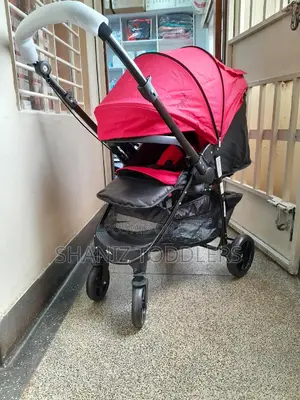 Reversible Handle Stroller * Reversible Handle Stroller