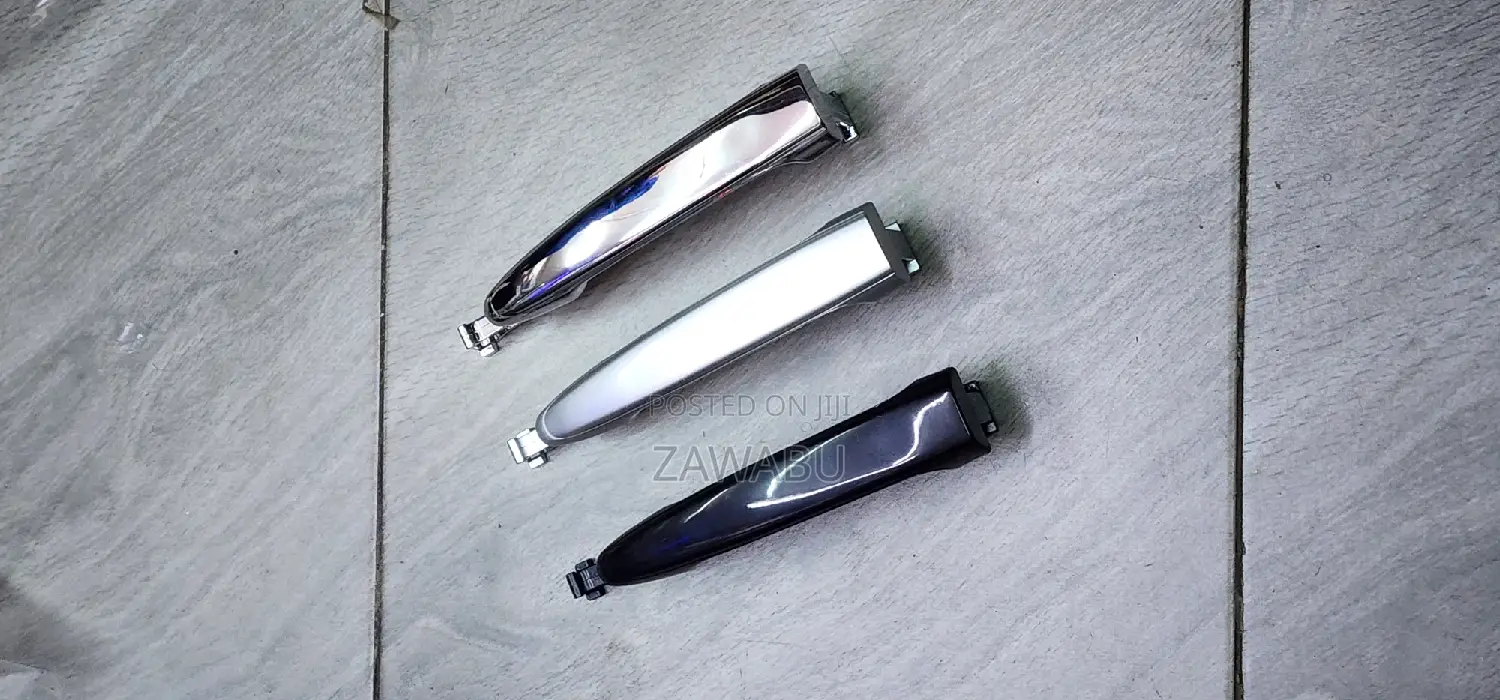 Outer Sliding Handle Noah/Voxy