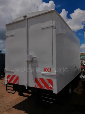 Isuzu NMR(White Plain Body)
