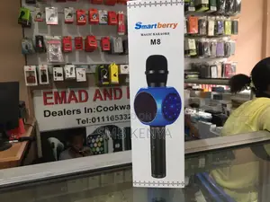 M8 Bluetooth Karaoke Microphone