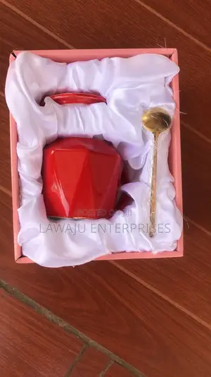 Elegant Ceramic Diamond Shaped Coffee Mug Set