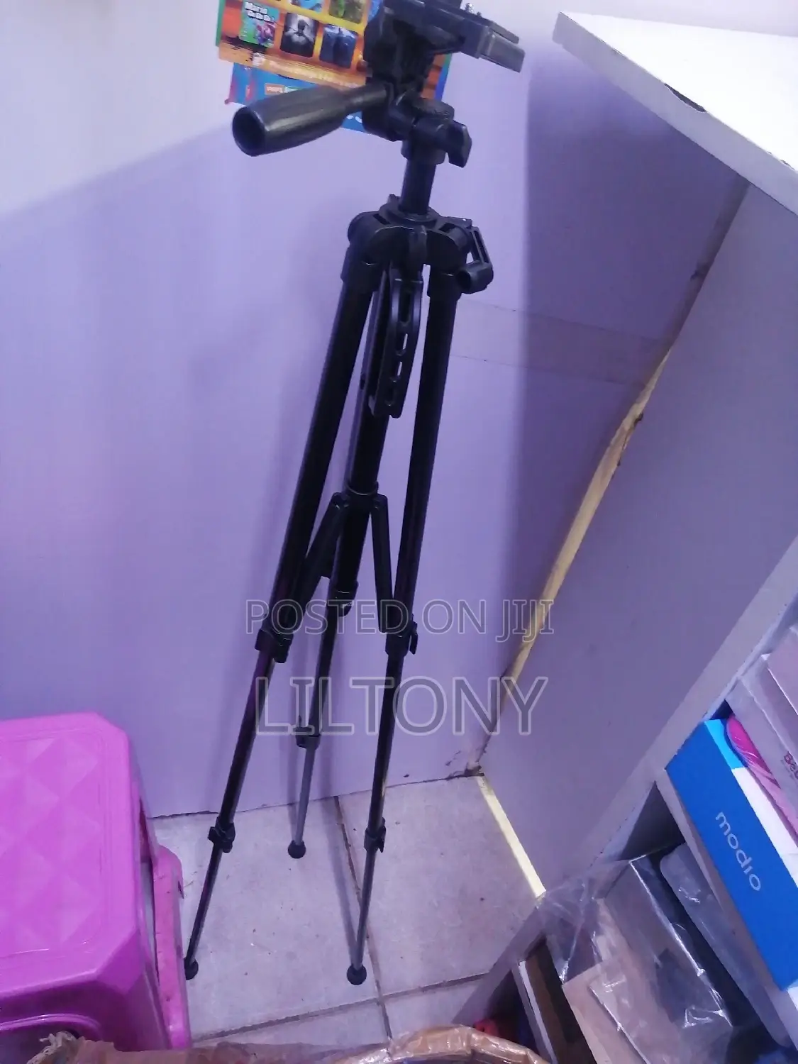 Camera and Phone Tripod Stand