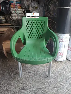 Green Plastic Chairs With Metal Legs