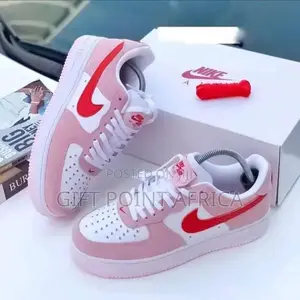 Nike Air Force 1 Low Cut Sneakers
