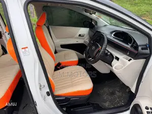 Toyota Sienta 2016 White