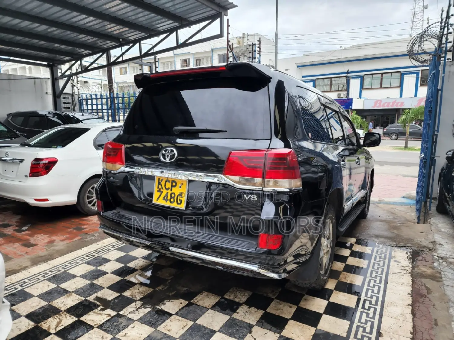 Toyota Land Cruiser 2013 Black