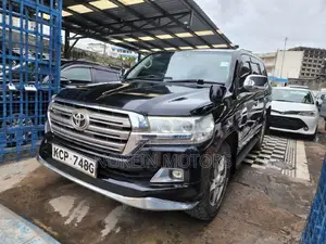Toyota Land Cruiser 2013 Black
