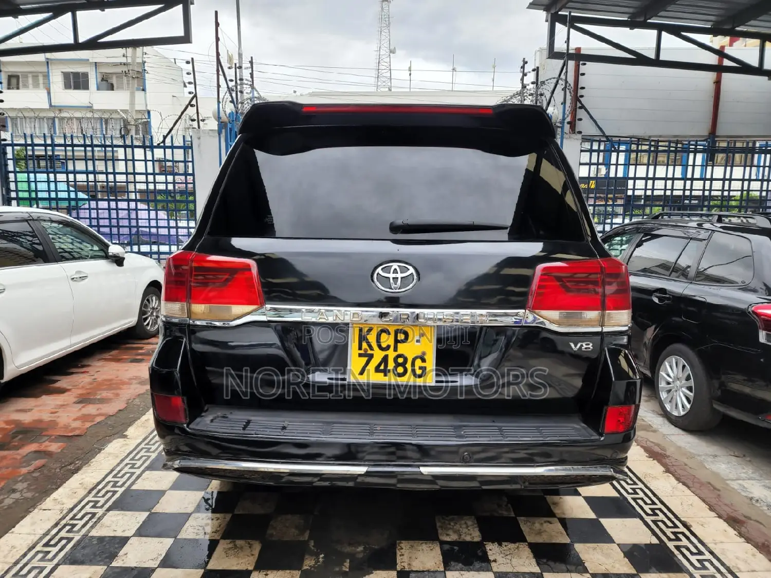 Toyota Land Cruiser 2013 Black
