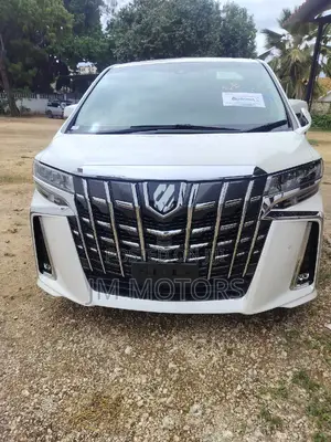 Toyota Alphard 2017 White