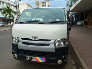 Toyota HiAce 2015 White