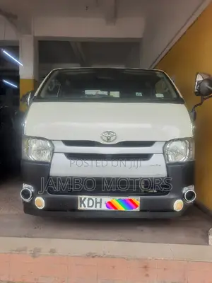 Toyota HiAce 2015 White