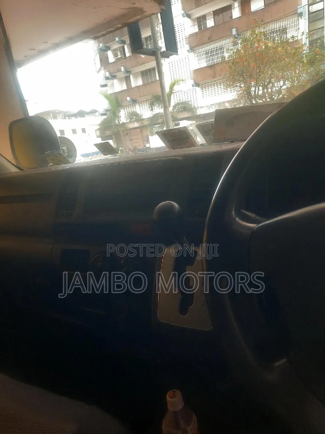 Toyota HiAce 2015 White