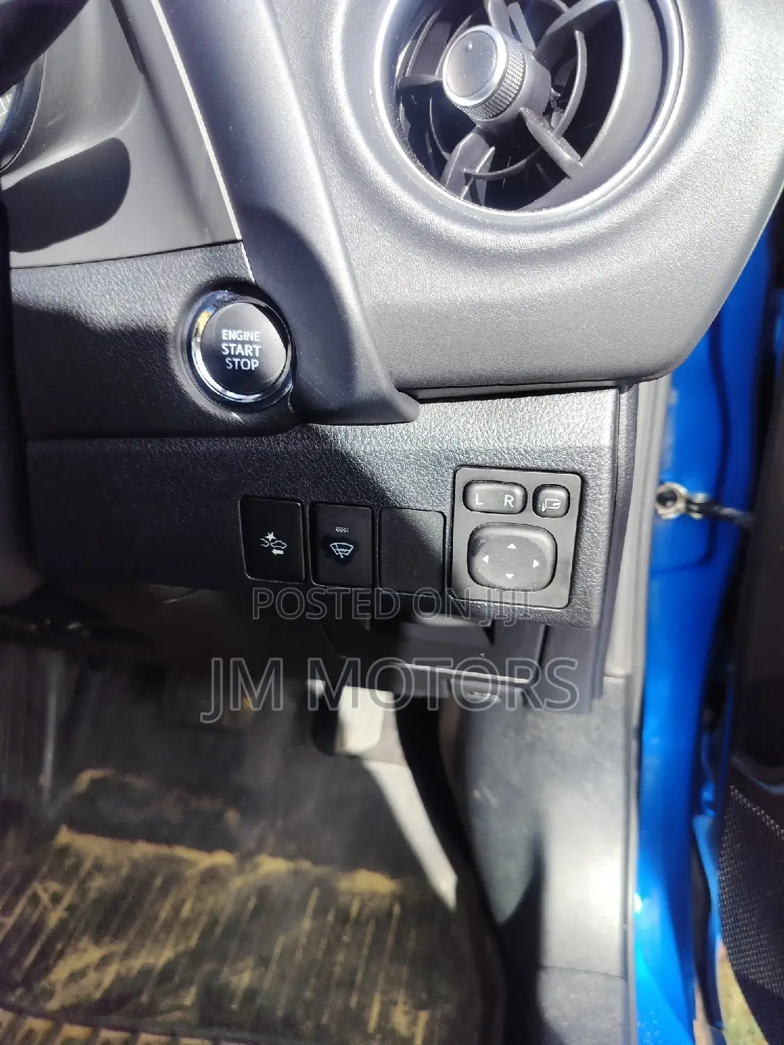 Toyota Auris 2017 Blue