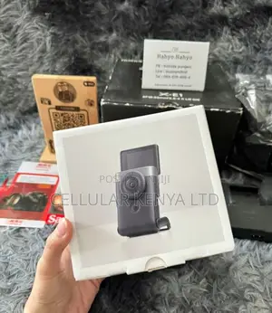 Canon Powershot V10 Vlog Camera (Black)