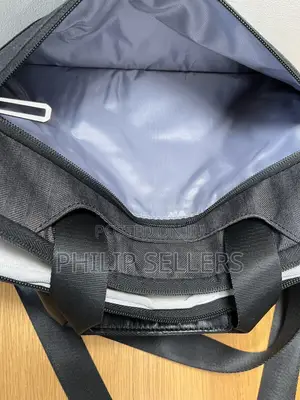 Wiwu Tailored 14” Macbook Air Laptop Hand/Shoulder