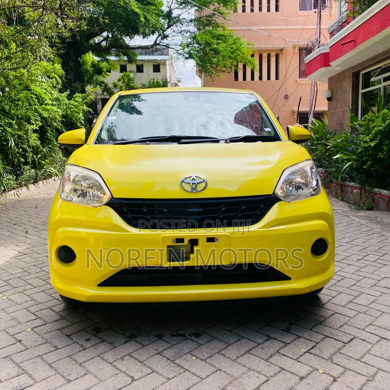 Toyota Passo 2017 Yellow