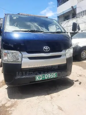 Toyota HiAce 2017 Blue