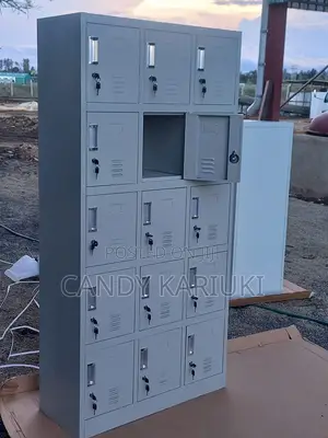 Staff Lockers (15 Compartments)