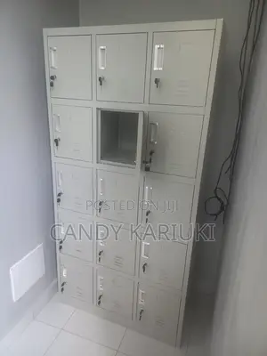 Staff Lockers (15 Compartments)