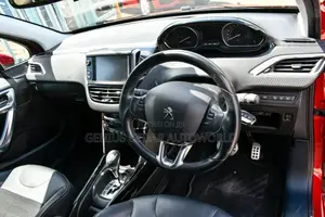 Peugeot 2008 2017 Red