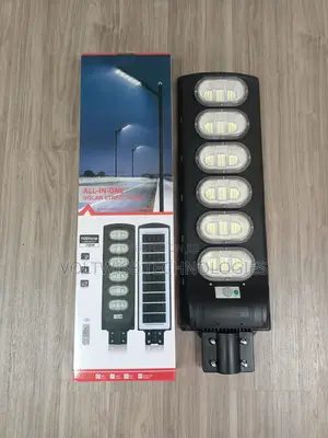 300W Solar Street Light With 2 Years Warranty