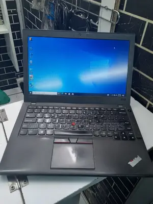 Laptop Lenovo ThinkPad X260 8GB Intel Core I7 HDD 500GB