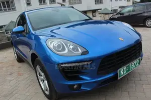 Porsche Macan Base 2017 Blue