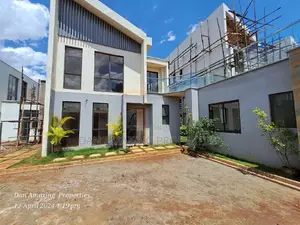 5bdrm Townhouse/Terrace in Kiambu Rd Plus Dsq for sale