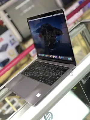 Laptop Apple MacBook Pro 2017 8GB Intel Core I5 SSD 256GB