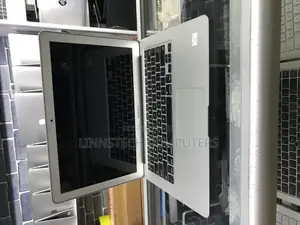 Laptop Apple MacBook Air 2017 8GB Intel Core I7 SSD 256GB
