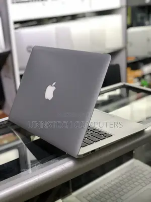 Laptop Apple MacBook Air 2017 8GB Intel Core I7 SSD 256GB