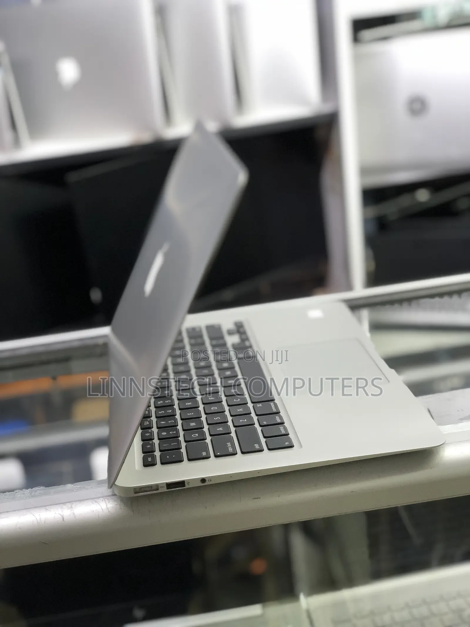 Laptop Apple MacBook Air 2017 8GB Intel Core I7 SSD 256GB