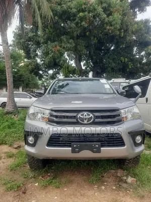 Toyota Hilux 2017 Silver