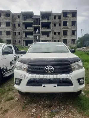 Toyota Hilux 2017 White