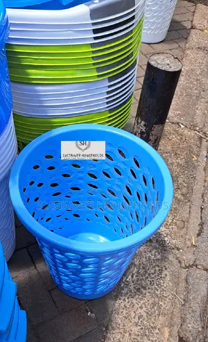 Cylindrical Plastic Laundry Basket