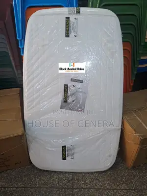 6 Seater Plastic Table