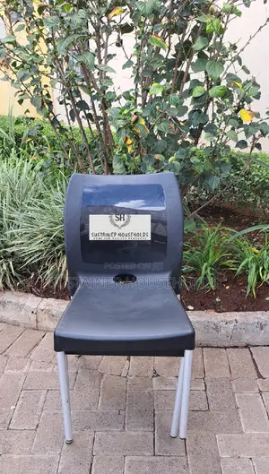 Plastic Seats With Metallic Silver Legs