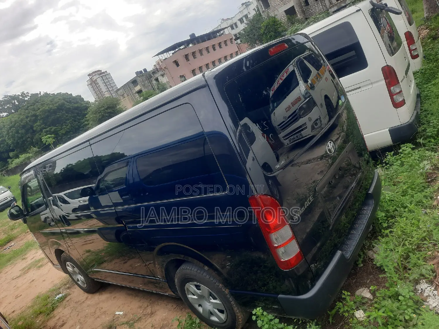 Toyota Regius 2017 Black