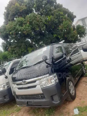 Toyota Regius 2017 Black