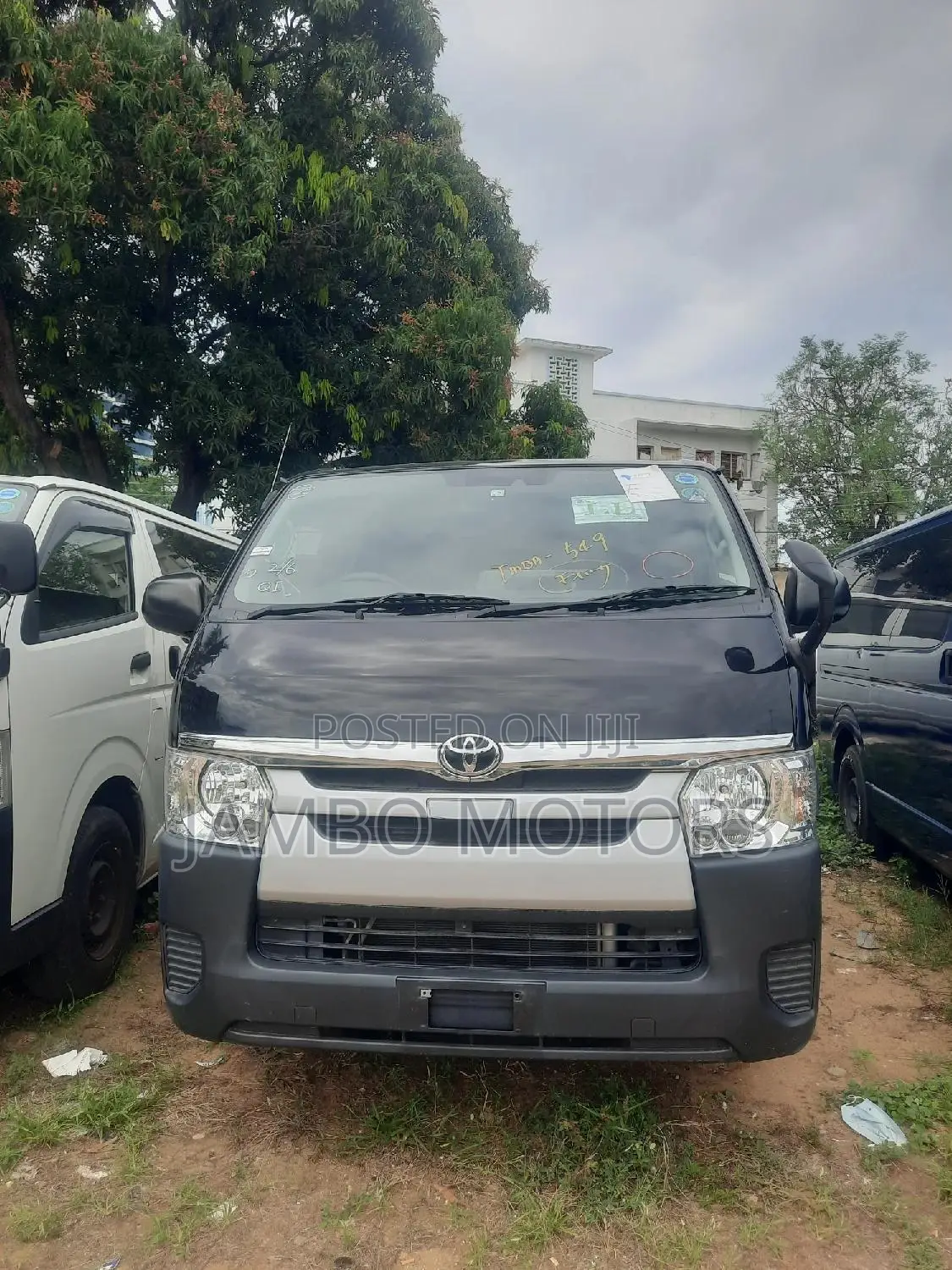 Toyota Regius 2017 Black